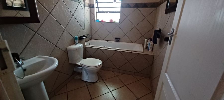  Bedroom Property for Sale in Potchefstroom North North West